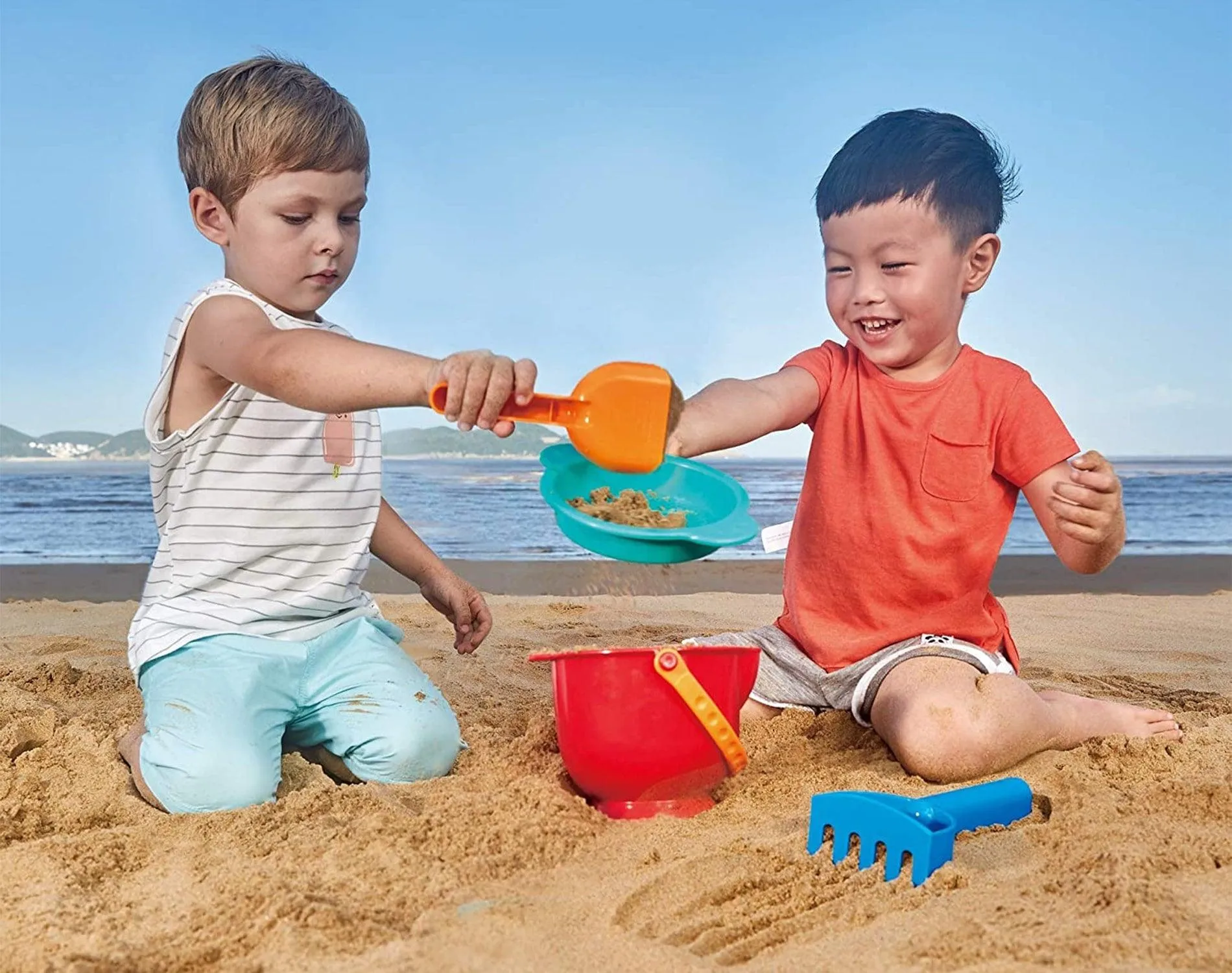 Beach Toy Essential Set